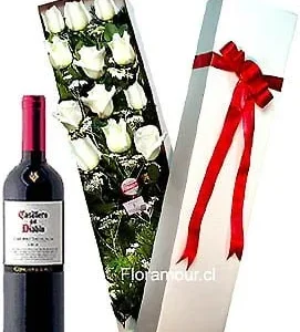 Caja de 12 rosas ecuatorianas con botella de vino