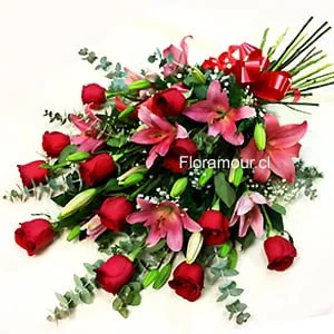 Ramo de rosas y lilums Extra