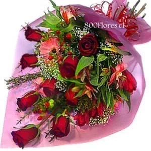 Ramo Berry mixto con rosas