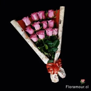 Compact Violet - Ramo de 12 rosas