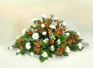 Cojín de alstroemerias y claveles