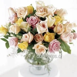 Florero de rosas mixtas deluxe
