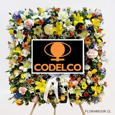 Corona cuadrada en atril para condolencias