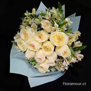 Mazzo - Ramo compacto de Rosas y alstroemerias
