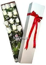 Caja con 12 rosas