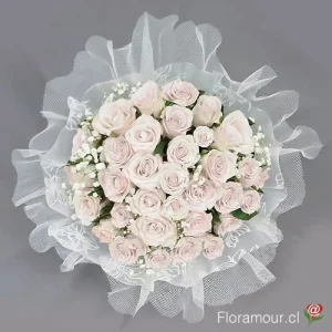 Ramo de 35 rosas blanco/pastel