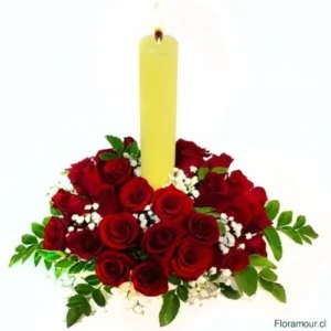 Plegaria - Centro ceremonial de rosas con cirio artesanal